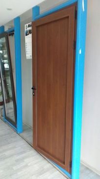 Instalación y Fabricación de Puertas