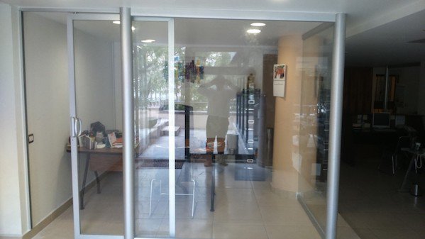 Instalación y Fabricación de Puertas